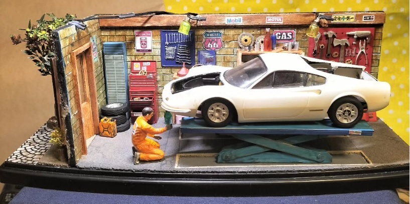 ●自作情景ジオラマ完成品・ガレージ物語・レストア編・大人の秘密基地・1/24 フェラーリ ディノ拍卖