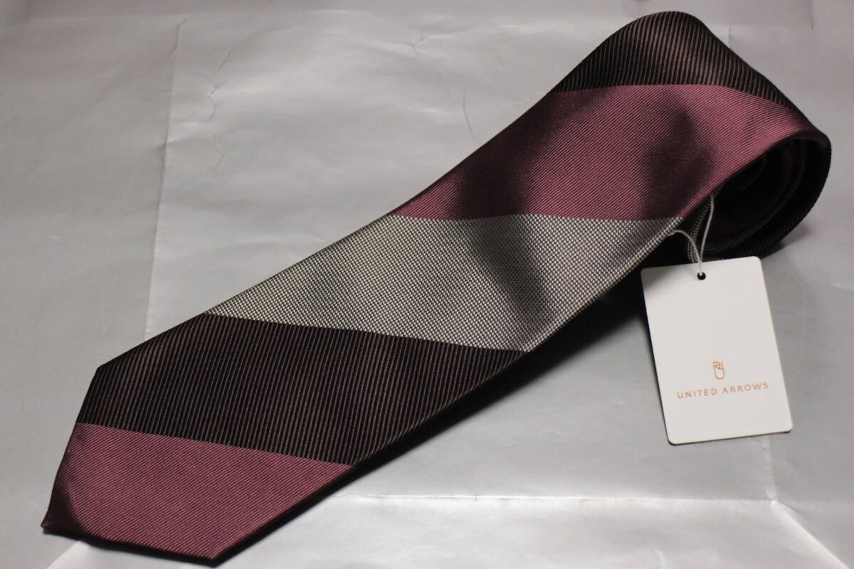 ユナイテッドアローズ新品ネクタイ超華麗艶ピンク*シャンパンシルバー*ブラウンレジメン重厚織柄切返し段落ちワイドピッチハンドメイド拍卖