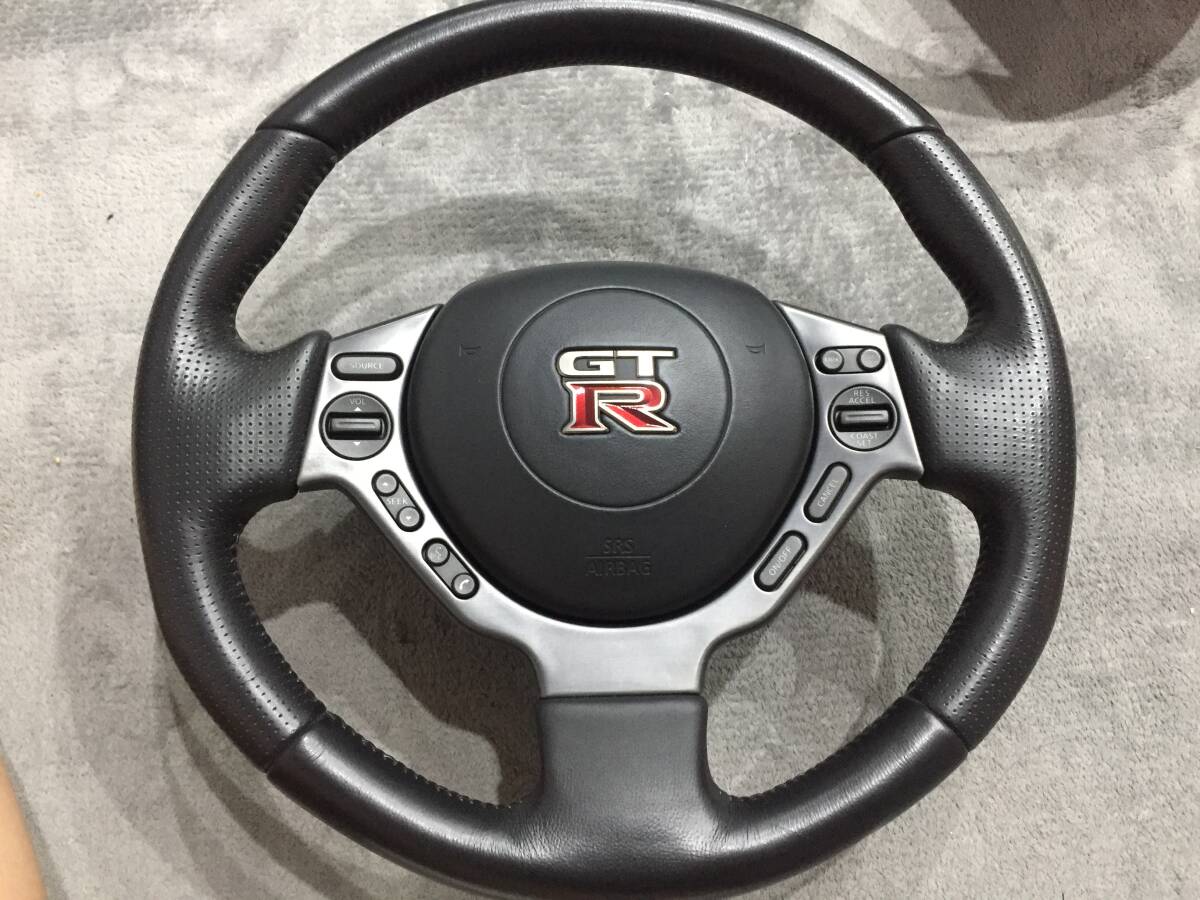希少!! R35 GT-R 前期 スイッチ付き ステアリング拍卖