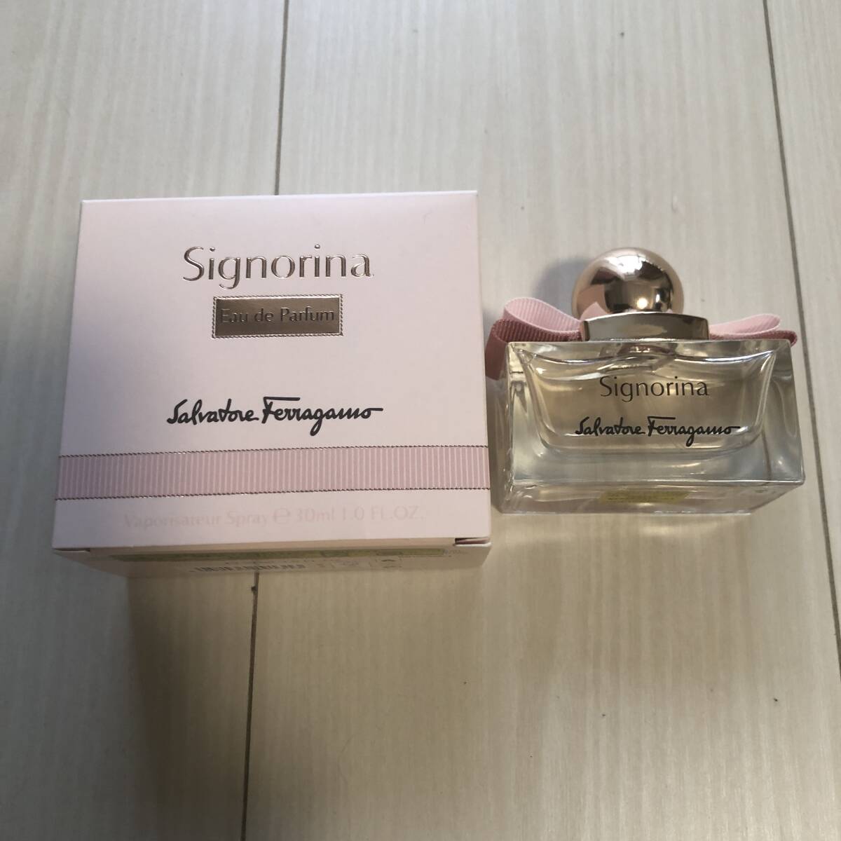 Salvatore Ferragamo Signorina 30ml拍卖