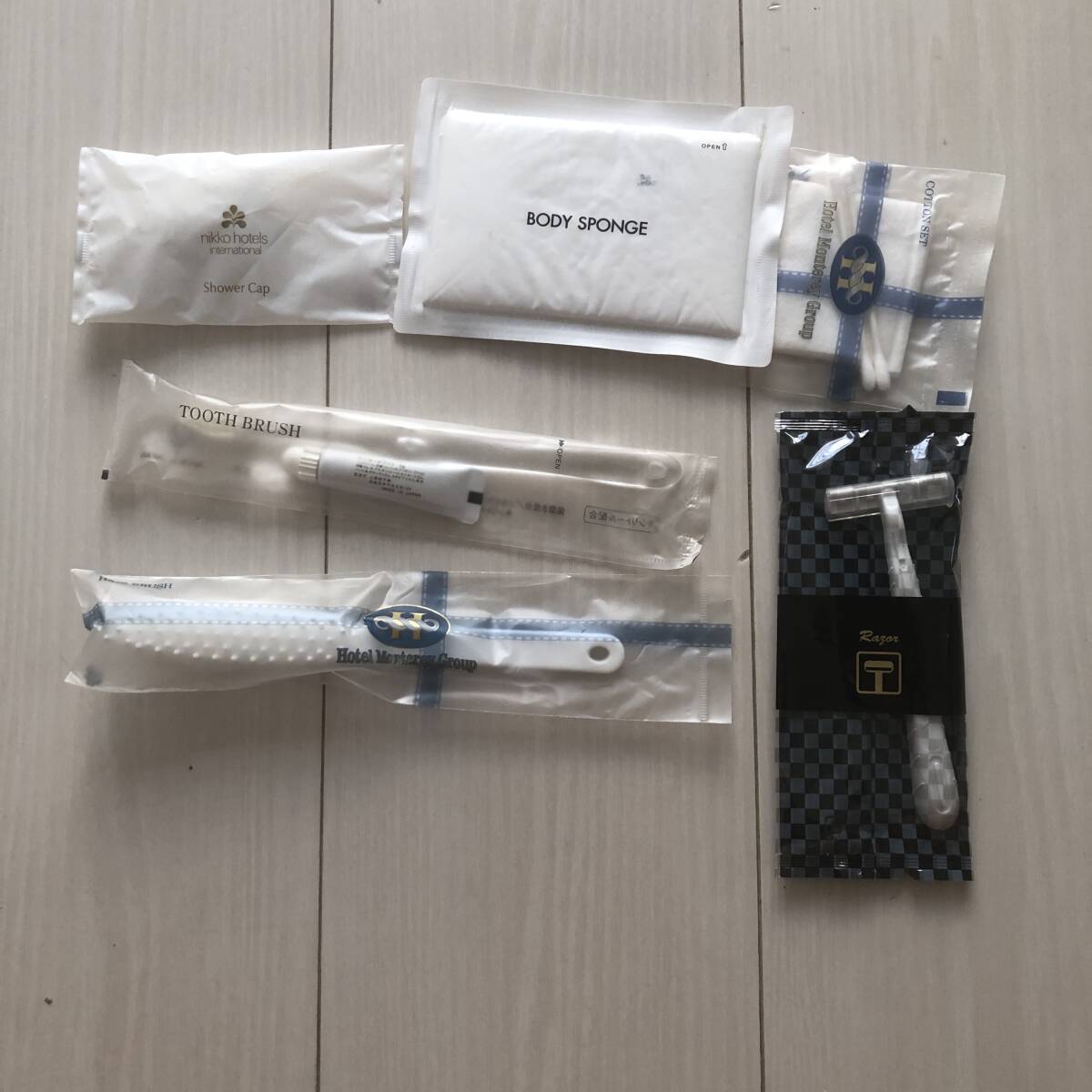 ホテルアメニティ まとめ売り ボディスポンジ 歯ブラシ カミソリ等 未使用拍卖