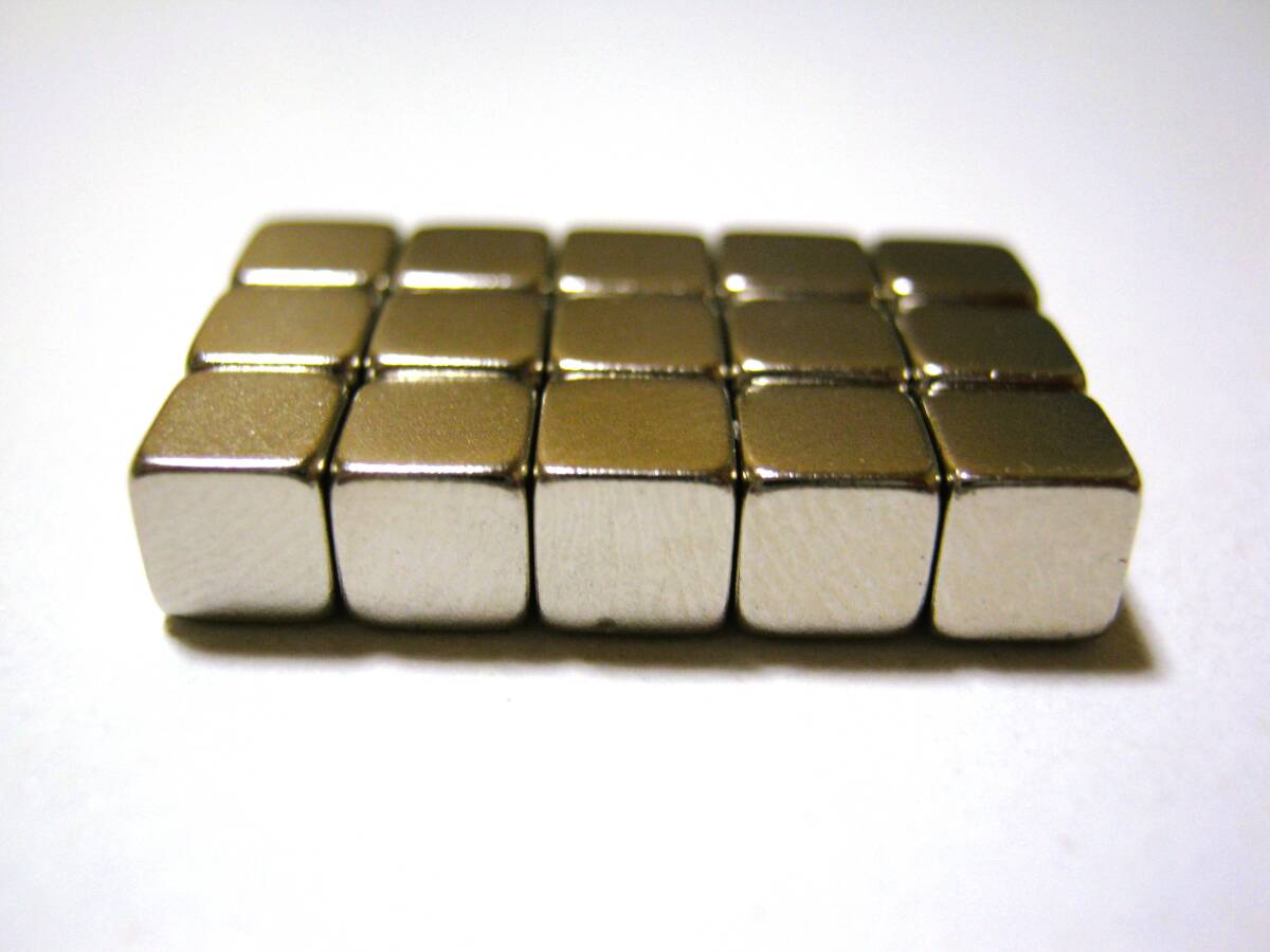【ミニチュア 5mmキューブ マグネット 15個】磁石 磁力 強力 かわいい ホワイトボード ロッカー オフィス 小さい ミニ 小型 小さな 極小拍卖