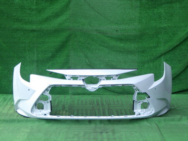 NRE210 ZRE212 ZWE211 ZWE214 カローラ 純正フロントバンパー 白 パール 52119-12G70拍卖