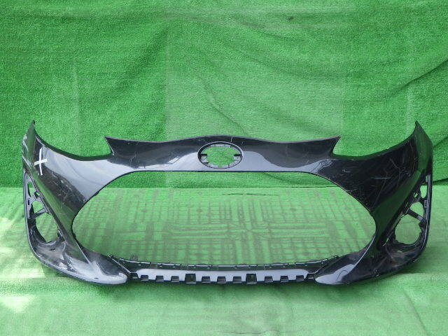 NHP10 後期 アクア 純正フロントバンパー AQUA 黒 52119-52A60拍卖