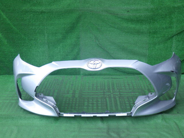 KSP210 MXPA10 MXPH15 ヤリス 純正フロントバンパー シルバー 52119-52E70拍卖