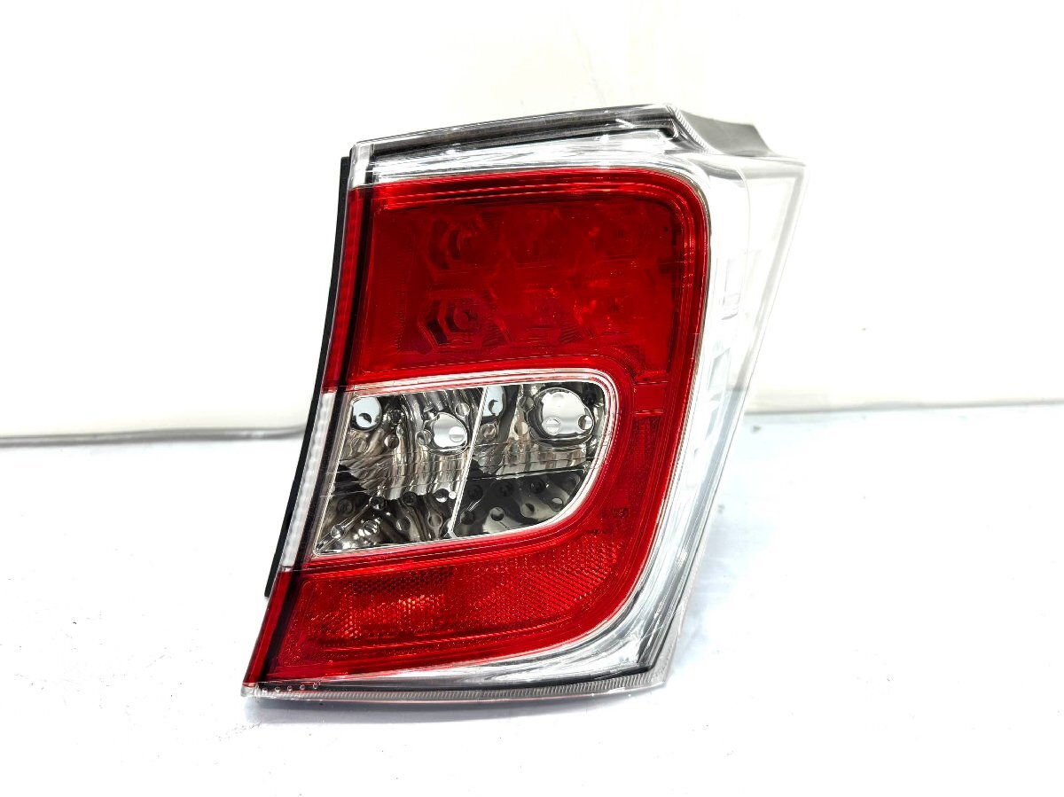 ホンダ フリード GB3/4 後期 純正 右 テールライト ICHIKOH D102 33500-SYY-N011-M1 (Z30-73)拍卖