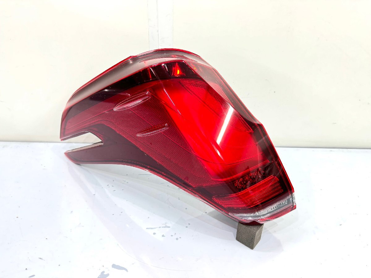 【良品】アルファード30 AGH30/GGH30 後期 純正テールライト 左 KOITO 58-75/刻印5 (Z32-23)拍卖