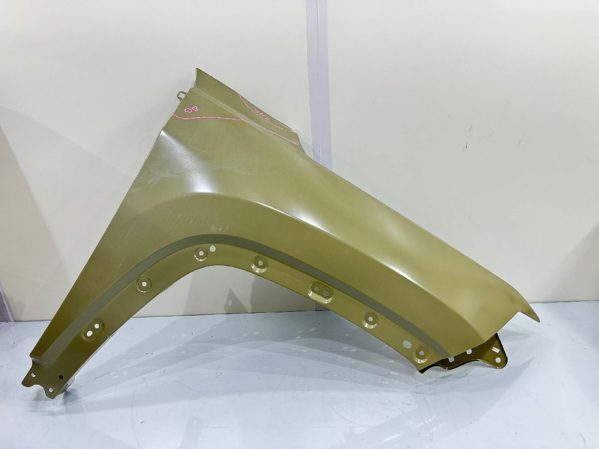 【未使用・傷有】クライスラー/ジープ コマンダー 2022~ 純正フロントフェンダー 右 未塗装 (FR18-23)拍卖