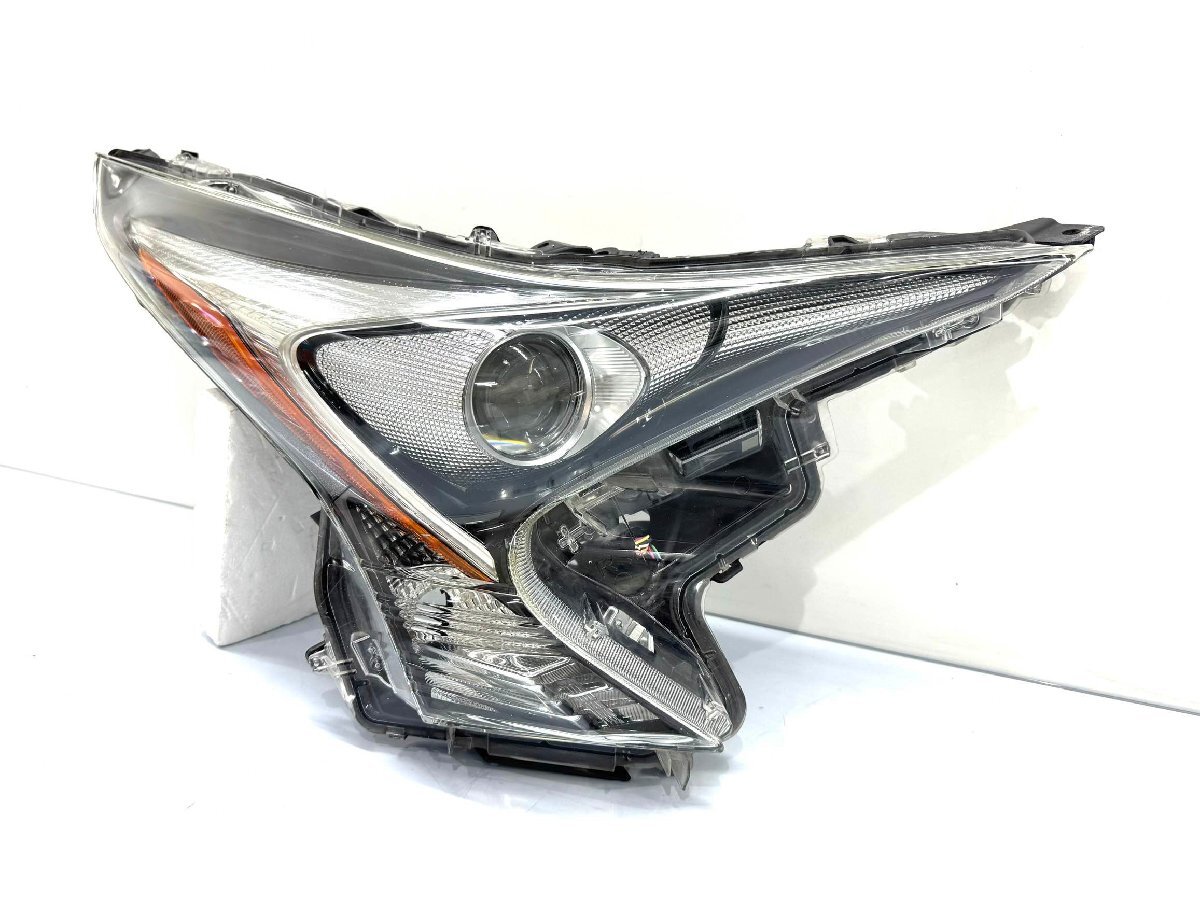 トヨタ プリウス ZVW50 前期 純正 右 LED ヘッドライト KOITO47-75 刻印C1 (Z32-43)拍卖