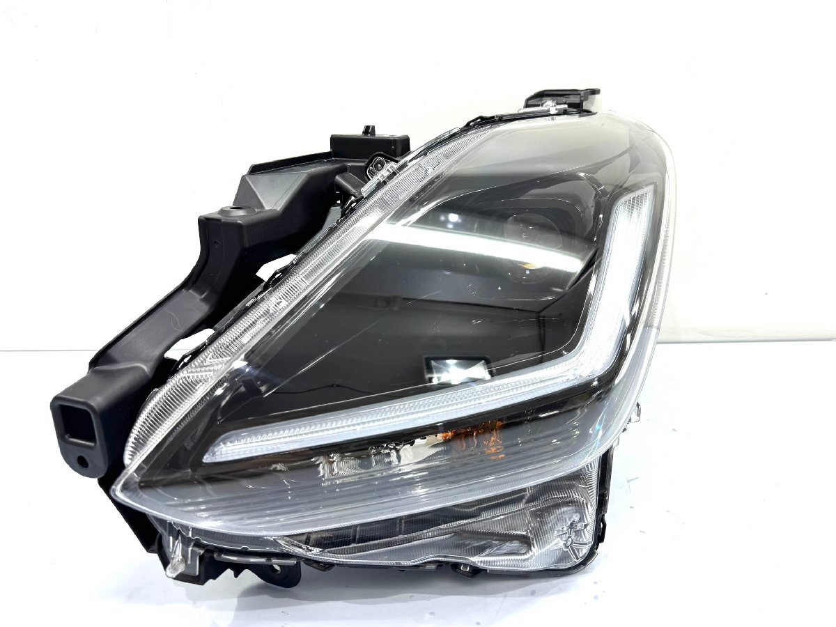 スズキ スイフト ZCEDS ZCDDS ZDEDS ZDDDS 純正 左 LED ヘッドライト STANLEY W7080 刻印SD (Z32-44)拍卖