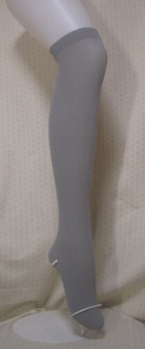 【クリスマス♪ ハイソックスにも! 送料無料】レディス 80デニール カラー無地 オーバーニーソックス<グレー:フリーサイズ>80k拍卖