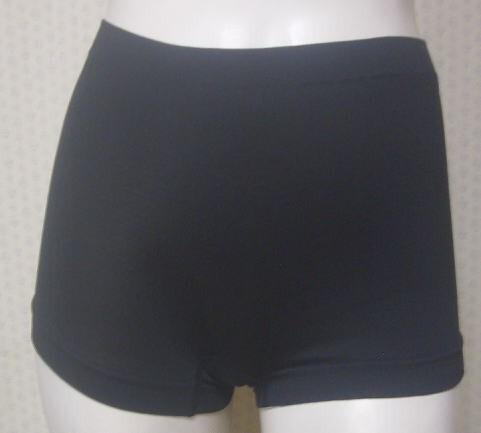 【3点1セット お買い得!】【送料無料!】レディス ミニ丈ボトムのインナーに!見えても安心 1分丈レギンス<黒無地:MーL>224580拍卖