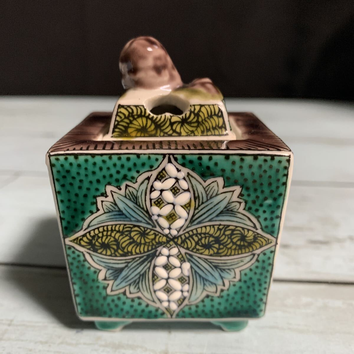 九谷焼 香炉 貴重品 獅子 茶道具 香道具 色絵 花鳥 時代物 骨董 赤絵 (A-3137)拍卖