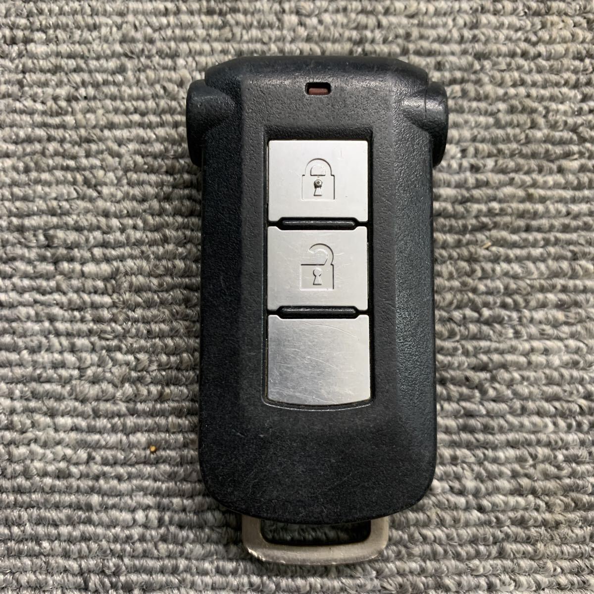 デリカD5 三菱 純正 スマートキーレス リモコン 鍵  4ボタン 動作確認済 クリック感有 赤ランプ G581拍卖