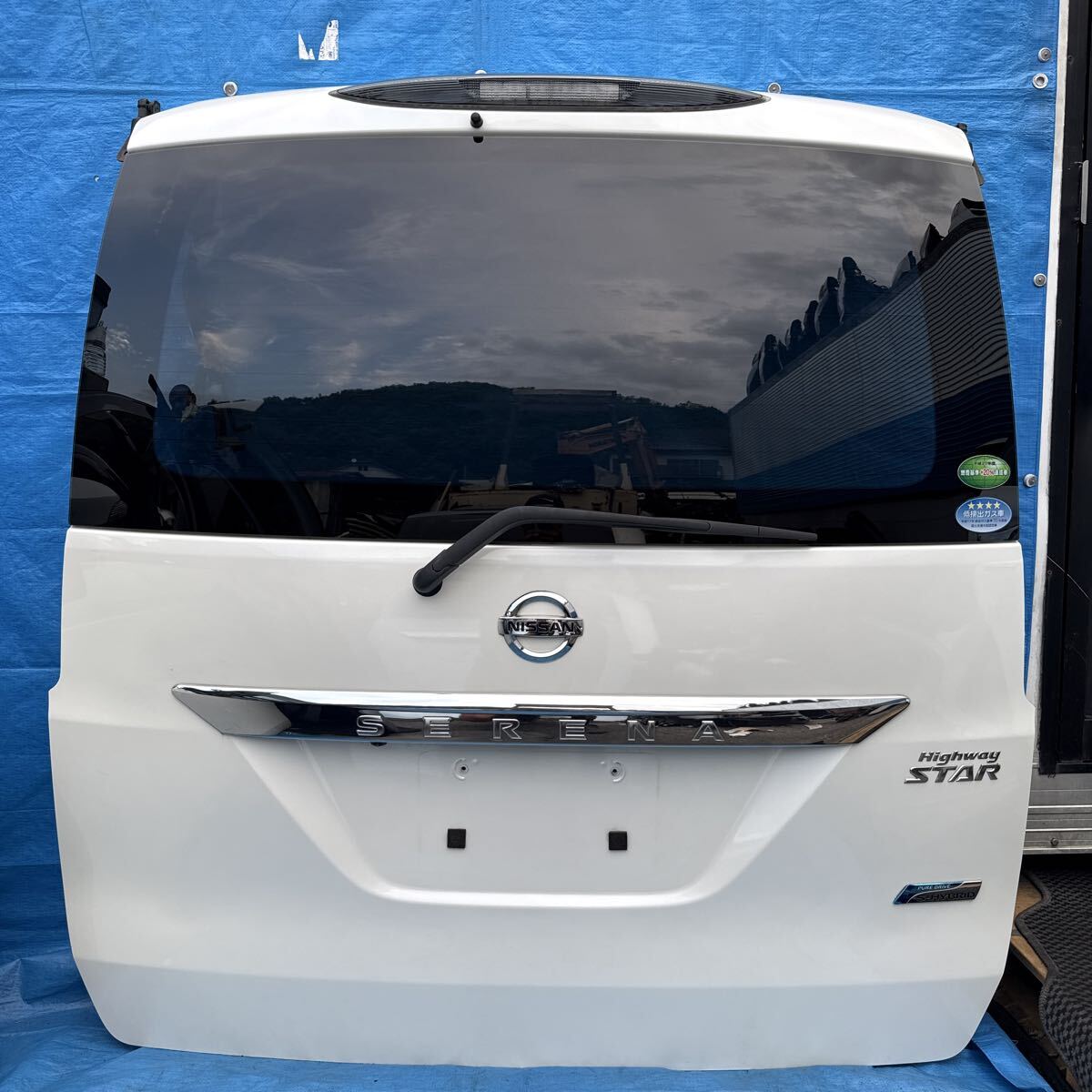 ◆ニッサン セレナ《NC26 FNPC26 FPC26 C26 FNC26 HC26 HFC26 FC26》純正 リアゲート バックドア バックカメラ付 カラー QAB K010M-1VAMA◆拍卖