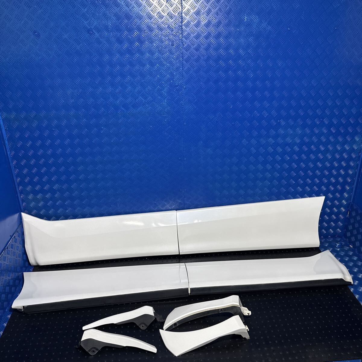 ◆トヨタ エスティマ《ACR50 ACR55 GSR50 AHR20》純正 ドアプロテクター ドアパネル 8点セット カラー 070 (白 パール) 76925-28140他◆拍卖