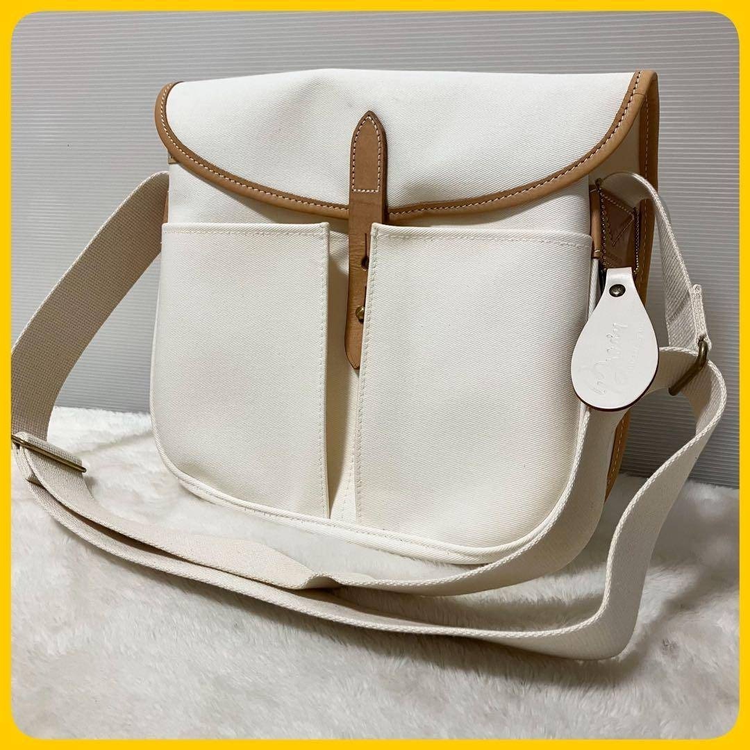 未使用級 希少 チャーム付 Brady ショルダー バッグ STOUR 白拍卖