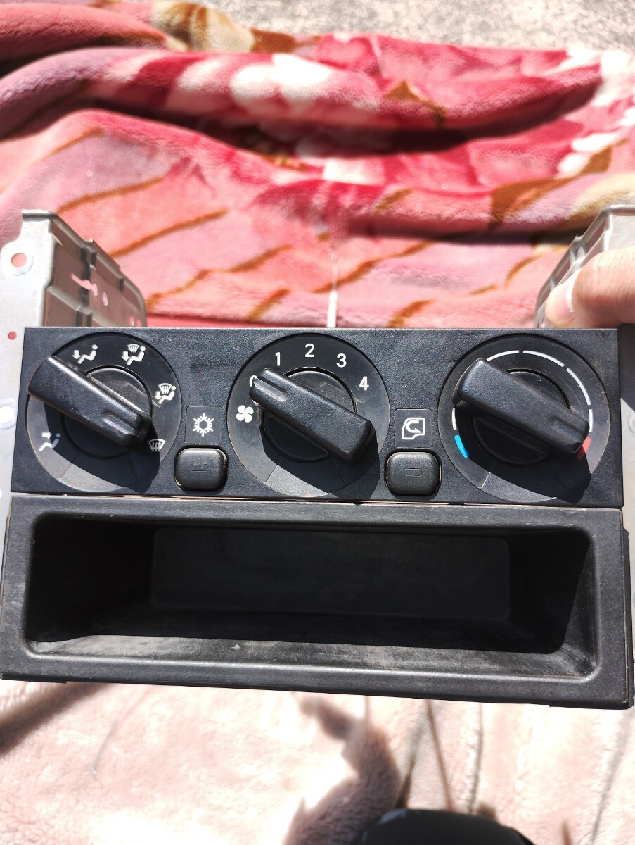 キャンター MK582797 三菱 ふそう純正 エアコン クーラー コントロール スイッチ パネル拍卖