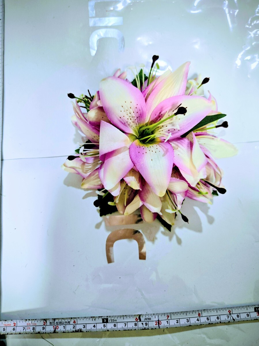 ユリの花 髪飾り ピンクと白拍卖