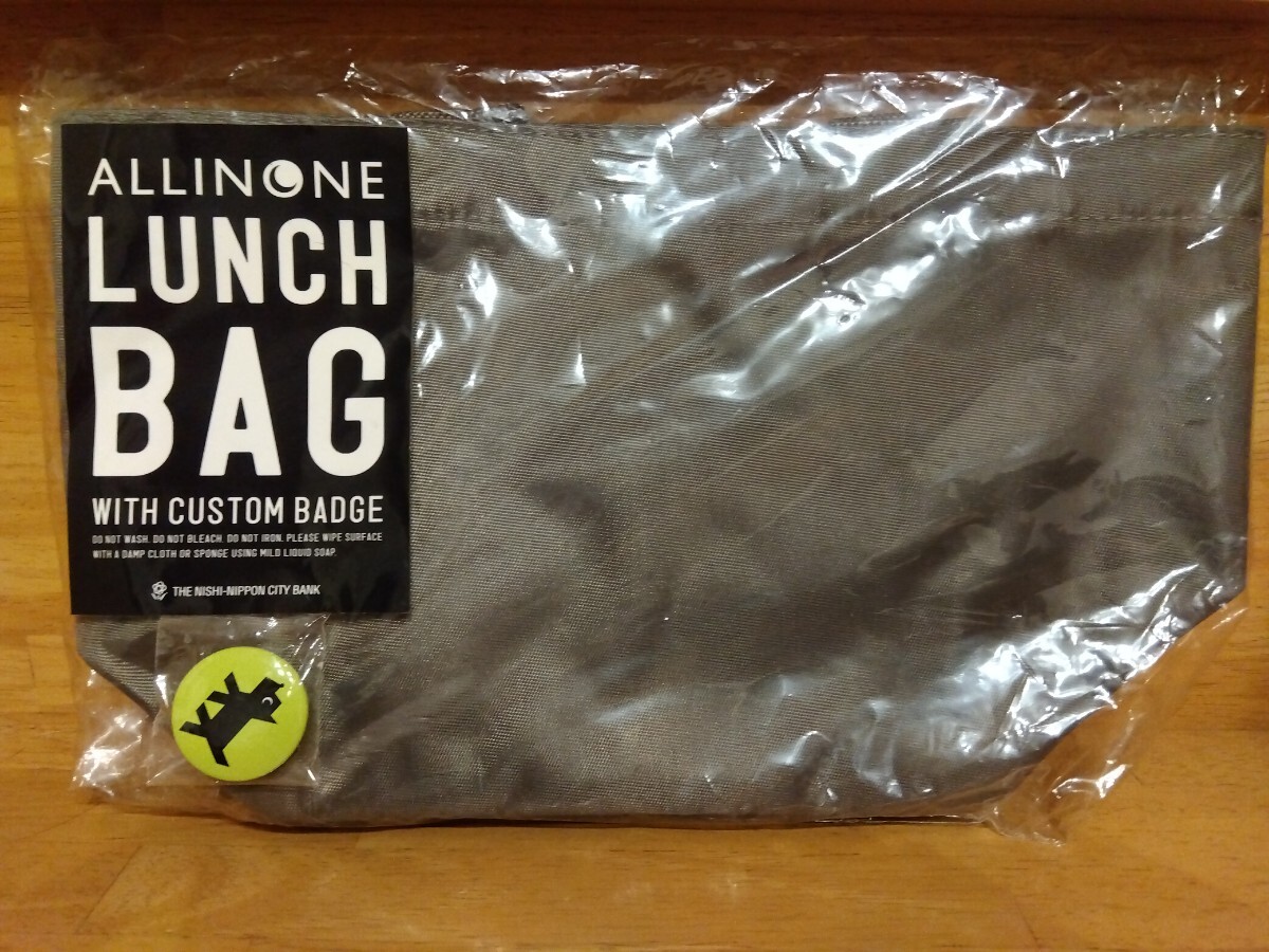 西日本シティ銀行 ランチバッグ &「ワンク」カスタム缶バッジ拍卖