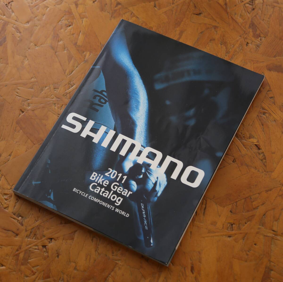 【現状品】SHIMANO 2011 Bike Gear Catalog BICYCLE COMPONENTS WORLD拍卖