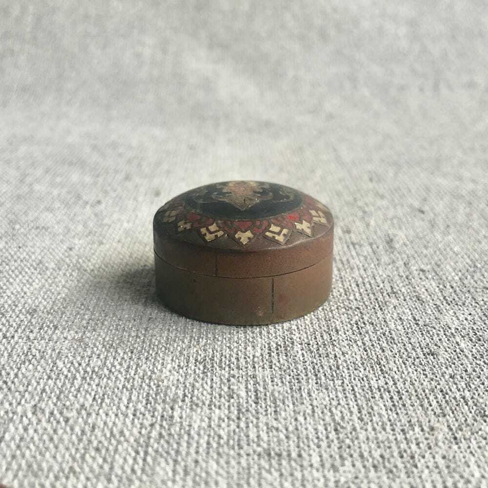 小物入れ 缶 蓋もの 容器 ピルケース 仏像 真鍮 骨董 古道具 海外 アンティーク ビンテージ ヴィンテージ拍卖