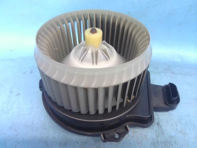 カローラフィールダー DAA-NKE165G ヒーター ブロア ファン モーター ハイブリッドG エアロツアラー WXB 209 87103-52200拍卖