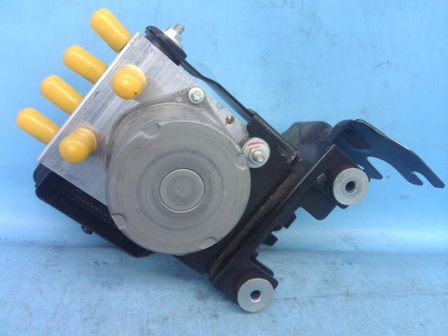 アウトランダー 5LA-GN0W ABSブレーキ アクチュエーターユ ニット PHEV P 4WD 7人 4B12 S91 YA1 U25 4670B654 4670B655拍卖