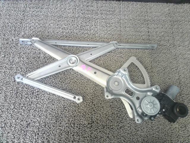 ノア DBA-ZRR80W 左Fドアレギュレータ・モーター SI ダブルバイビー 8人 202 062020-3501 85720-28190拍卖