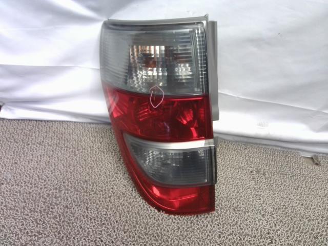 ゼスト DBA-JE1 左テールランプ スパークG NH700M P6223L 33551-SYA-N11拍卖