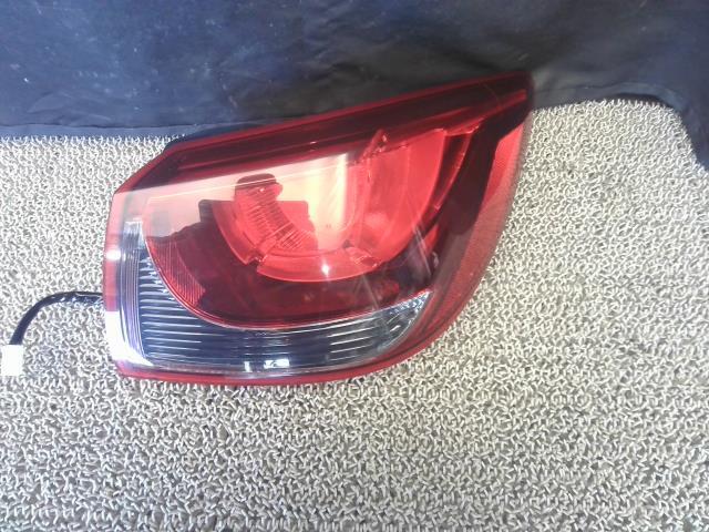 デミオ DBA-DJ3FS 右テールランプ 13S 25D 220-18373 D09L-51-150D拍卖