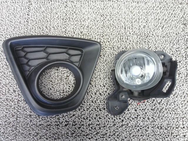 CX-5 LDA-KE2FW 右 フォグ ランプ ライト XD 34K 114-61010 GEG1-51-680B拍卖