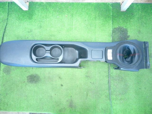 トヨタ 86 DBA-ZN6 コンソールボックス GT D4S SU003-03186拍卖