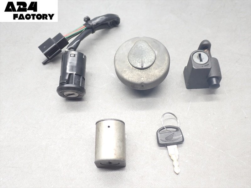 I1R7-0806 ホンダ スーパーカブ90 カスタム キーセット メイン ホルダー キャップ 実動 【HA02-263~ 4速セル付き 動画有】拍卖