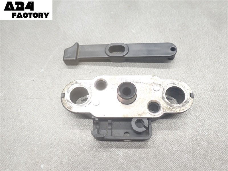 J1R7-0905 スズキ ジェンマ250 シートロックホルダー 純正品 【CJ47A-103***】拍卖