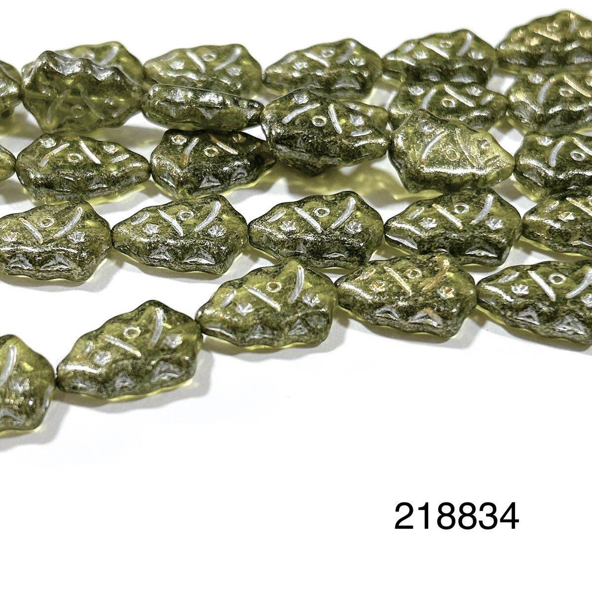 クリスマスツリー8個 チェコビーズ 218834拍卖