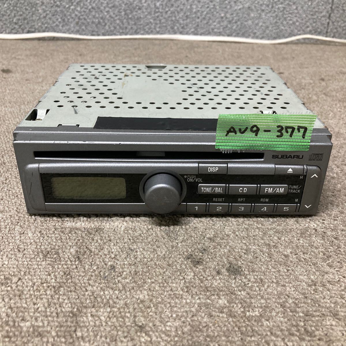 AV9-377 激安 カーステレオ SUBARU 86201TC110 FM/AM CDプレーヤー 通電未確認 ジャンク拍卖