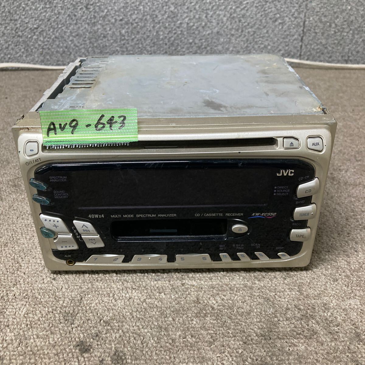 AV9-643 激安 カーステレオ JVC KW-XC550 09490073 FM/AM AUX CD カセット プレーヤー 通電未確認 ジャンク拍卖