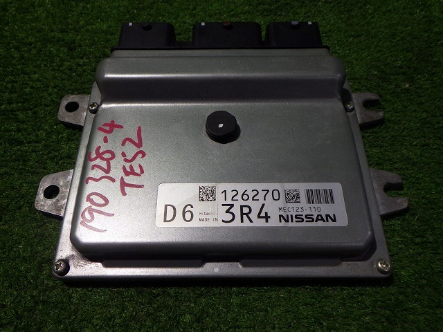 エルグランド エンジンコンピューター E52 MEC123-110 日産 250830217拍卖
