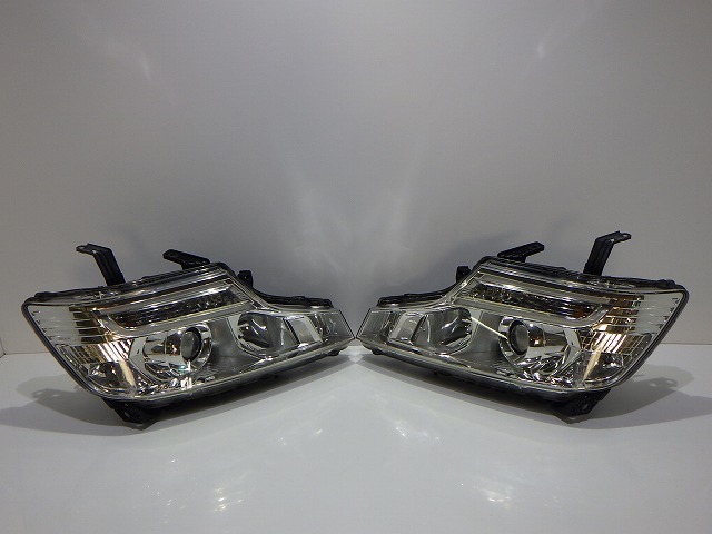 ステップワゴンスパーダ ヘッドライト左右 HID RK5/6 後期 100-62075 J2 コーティング 綺麗 33151/33101-SZW-J21 250919067拍卖