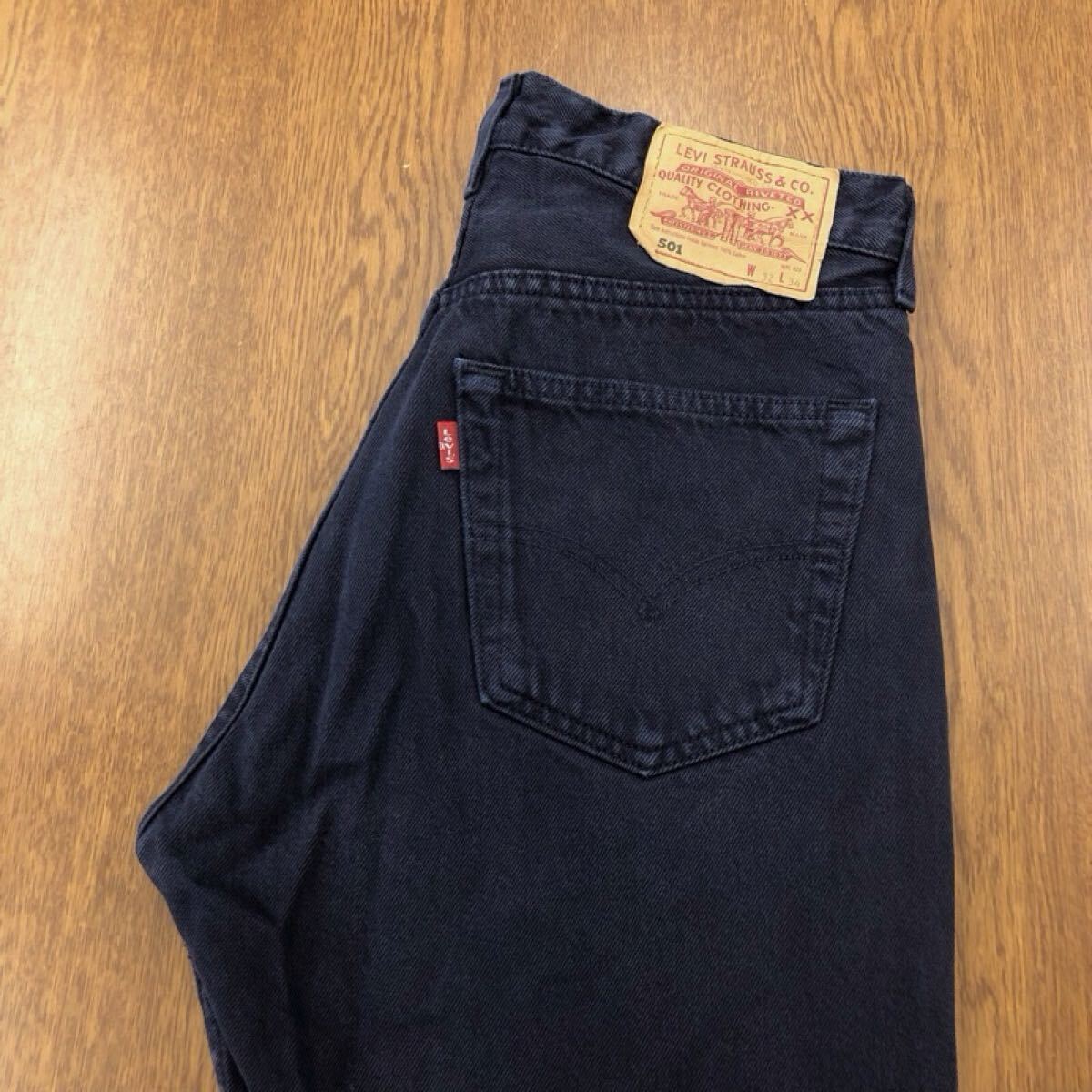 【GI476】Levi's 501 W32 L34 定番ストレート カラーパンツ ネイビー 紺色 メンズブランド古着 リーバイス501 送料無料拍卖