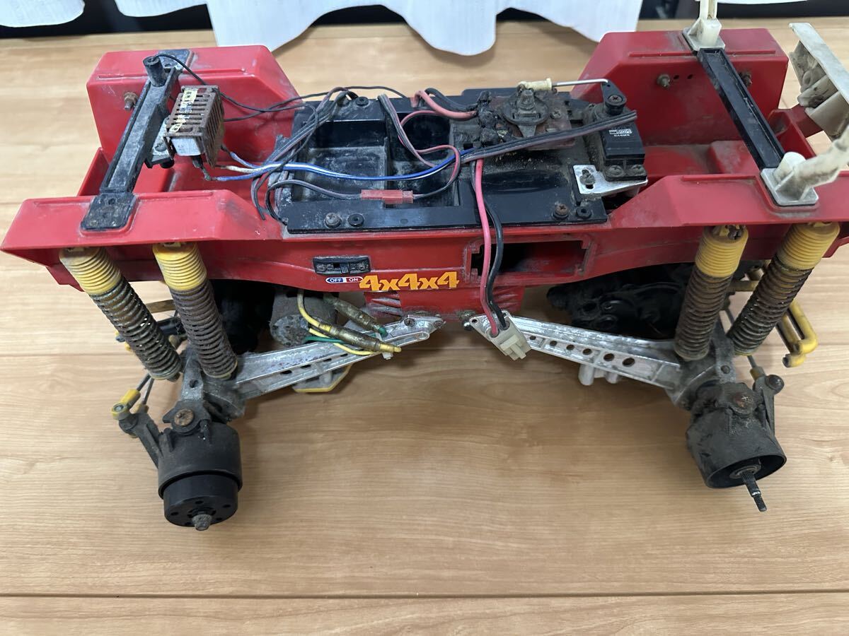 要メンテ ジャンク品 4×4×4 モンスタートラック、1/10ビッグタイヤ シャーシ 部品取り拍卖