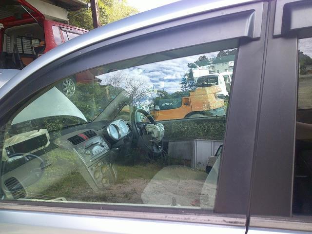 ホンダ ライフ CBA-JB5 左フロントドアガラス 助手席 ガラスのみ M2231 グリーンガラス拍卖