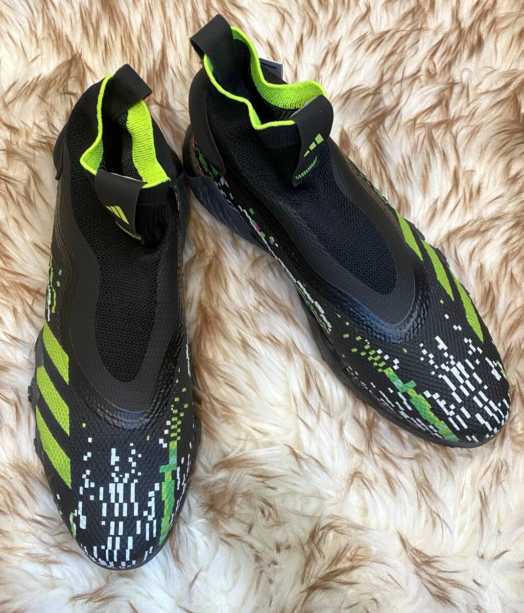 《激安即決/メンズ&レディース兼用》adidas コードカオス レースレス グリッチ IE4784 25.5cm《レースレス》拍卖