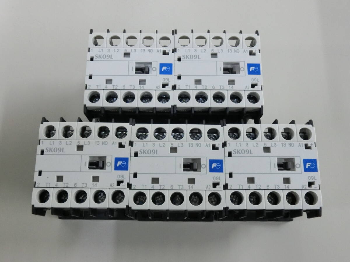 富士電機 SK09L-E10 電磁開閉器 コイルDC24V 1a (NO) 5個 FUJI拍卖