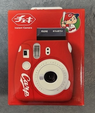 希少 instax mini 8+ チェキ CARP SPECIAL PACK  (新品未開封品)拍卖