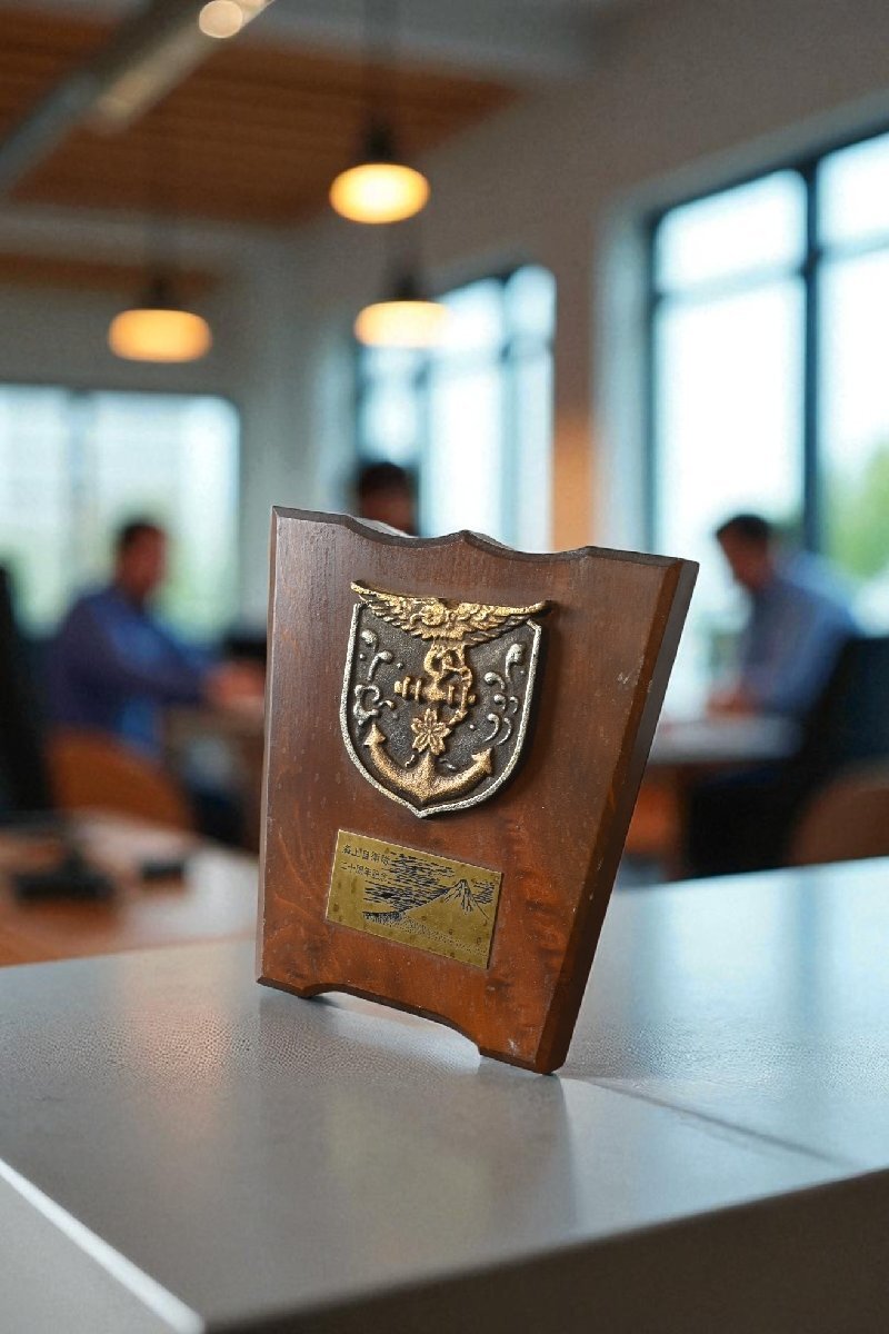 ○1974年 海上自衛隊二十周年記念 記念金属プレート盾 錨×桜×鷲 古道具のgplus広島2509k拍卖