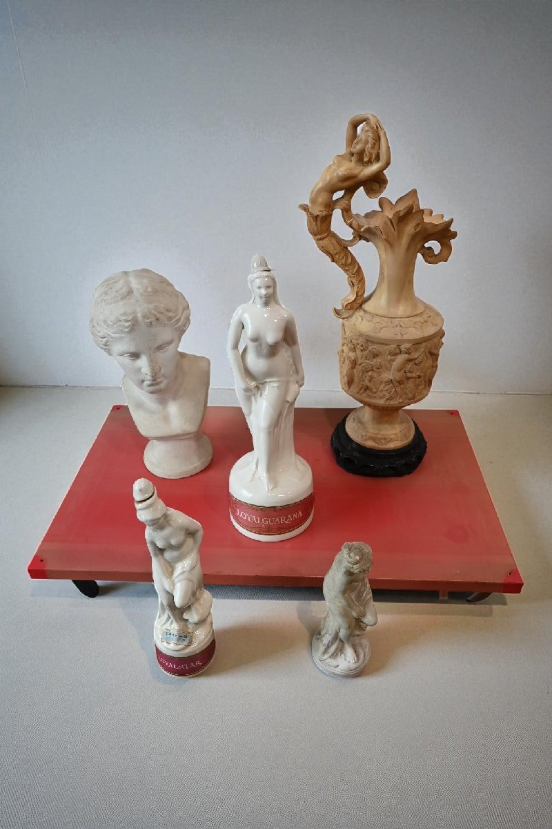 ○女神の彫像 5点セット イタリア製 人魚 ミロ ヴィーナス 石膏 山崎ウイスキー瓶 オブジェ ヴィンテージ 古道具のgplus広島 2509i拍卖