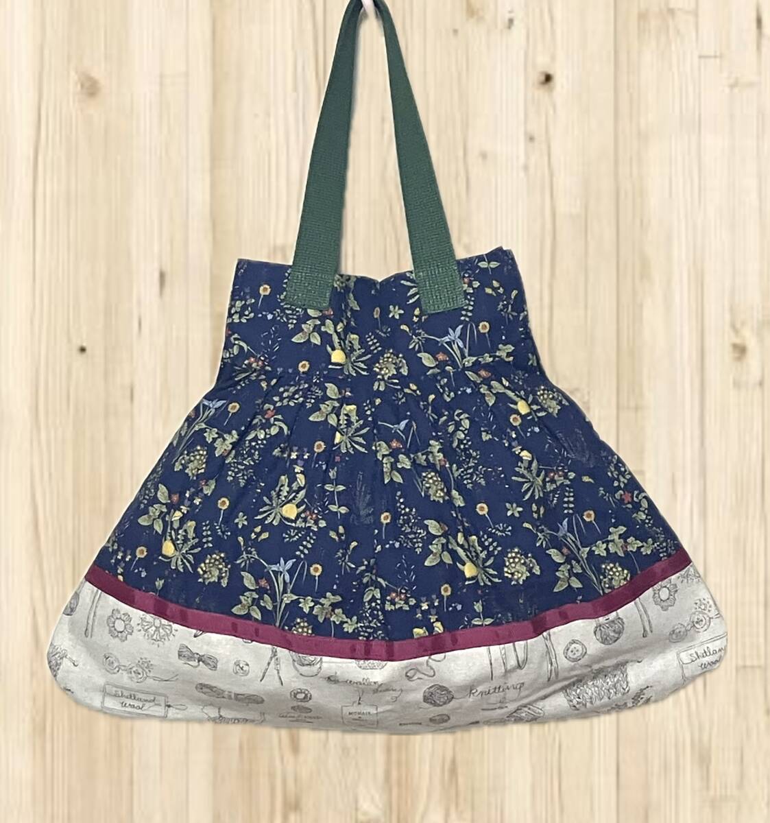 ハンドメイド☆花柄レトロなバッグ☆大きめサイズ拍卖