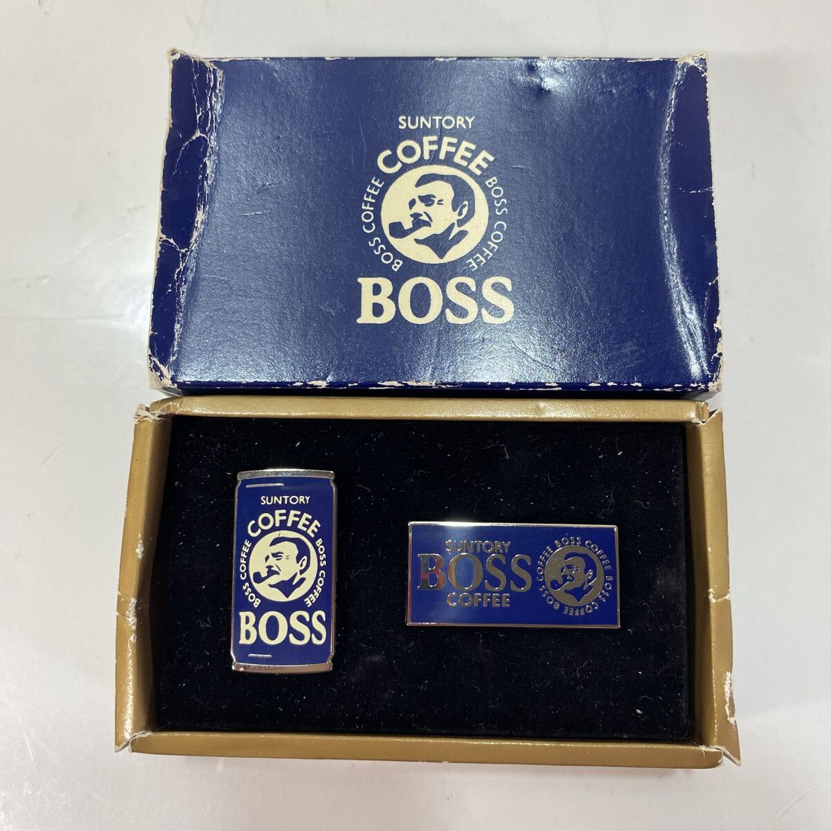 SUNTORY サントリー BOSS ボス ピンバッジ 2個セット ファッション 小物 古雑貨 当時物 コレクション拍卖